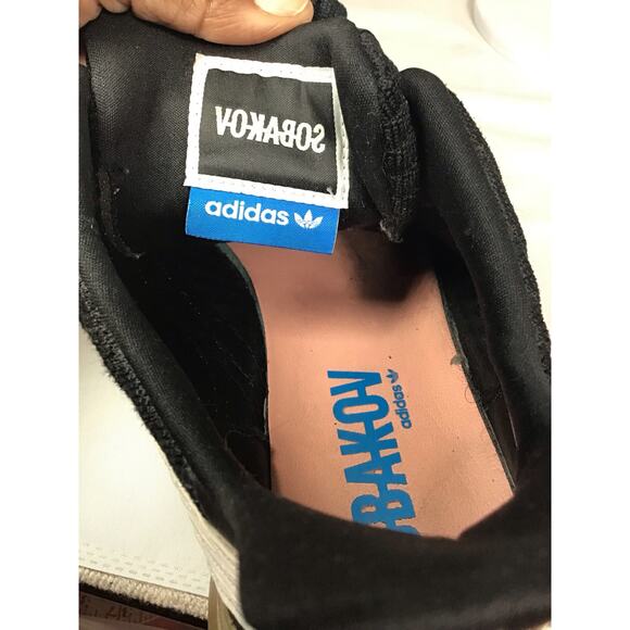 Adidas Boost Core Mens Track Sneakers Sz.10 Black EUC - Picture 3 of 11